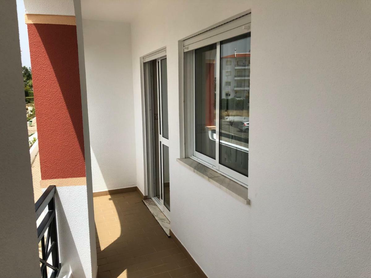 Olinda'S 2 Bedroom Apartment Lagos Exterior foto